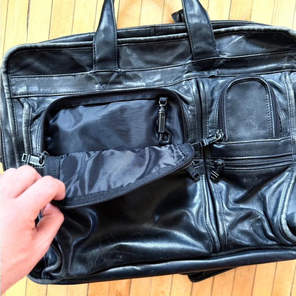 Vintage TUMI Alpha Leather Briefcase Laptop Expandable 9621D3 Messenger Bag